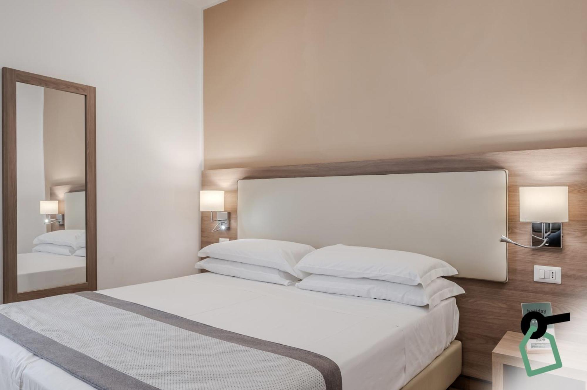 Hotiday Room Collection - Napoli Residenza Scarlatti Buitenkant foto